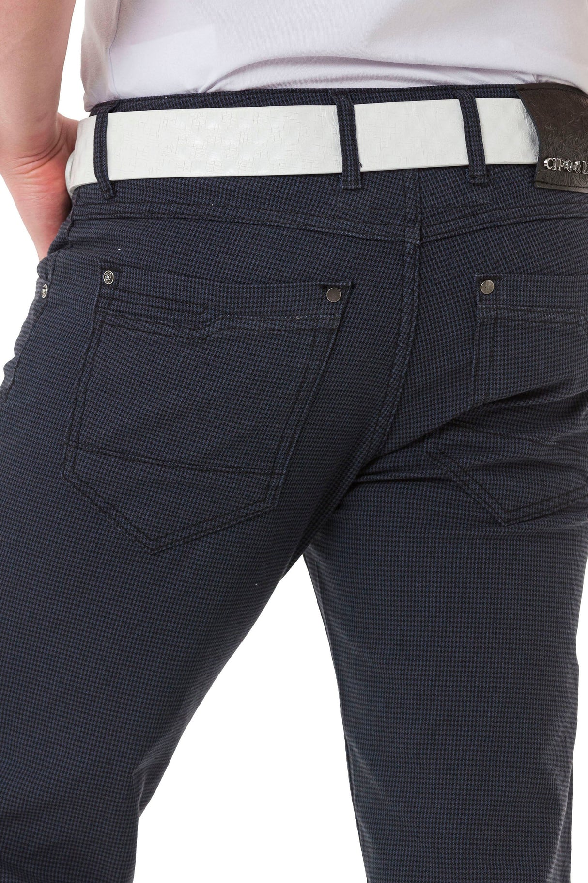 CD724 Herren Basic Hose mit dezentem Karomuster