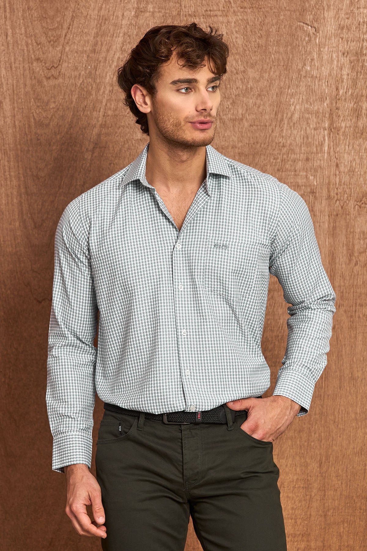 BH102 Klassisches Herrenhemd – Regular Fit, Baumwoll-Satin, Bügelleicht mit Brusttasche